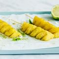 pineapple slices and mint sprigs