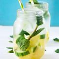 pineapple slices and mint leaves
